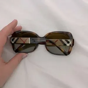 Burberry Sunglasses, Worn twice Burberry | Accessories | Burberry Sunglasses Worn Twice A  main image 4